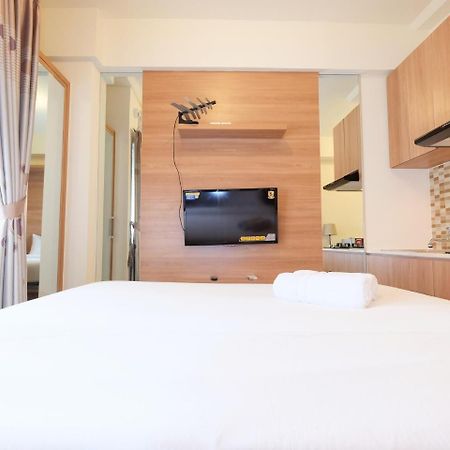 Modern Studio At Green Pramuka City Apartment Near To Shopping Center By Travelio Джакарта Экстерьер фото