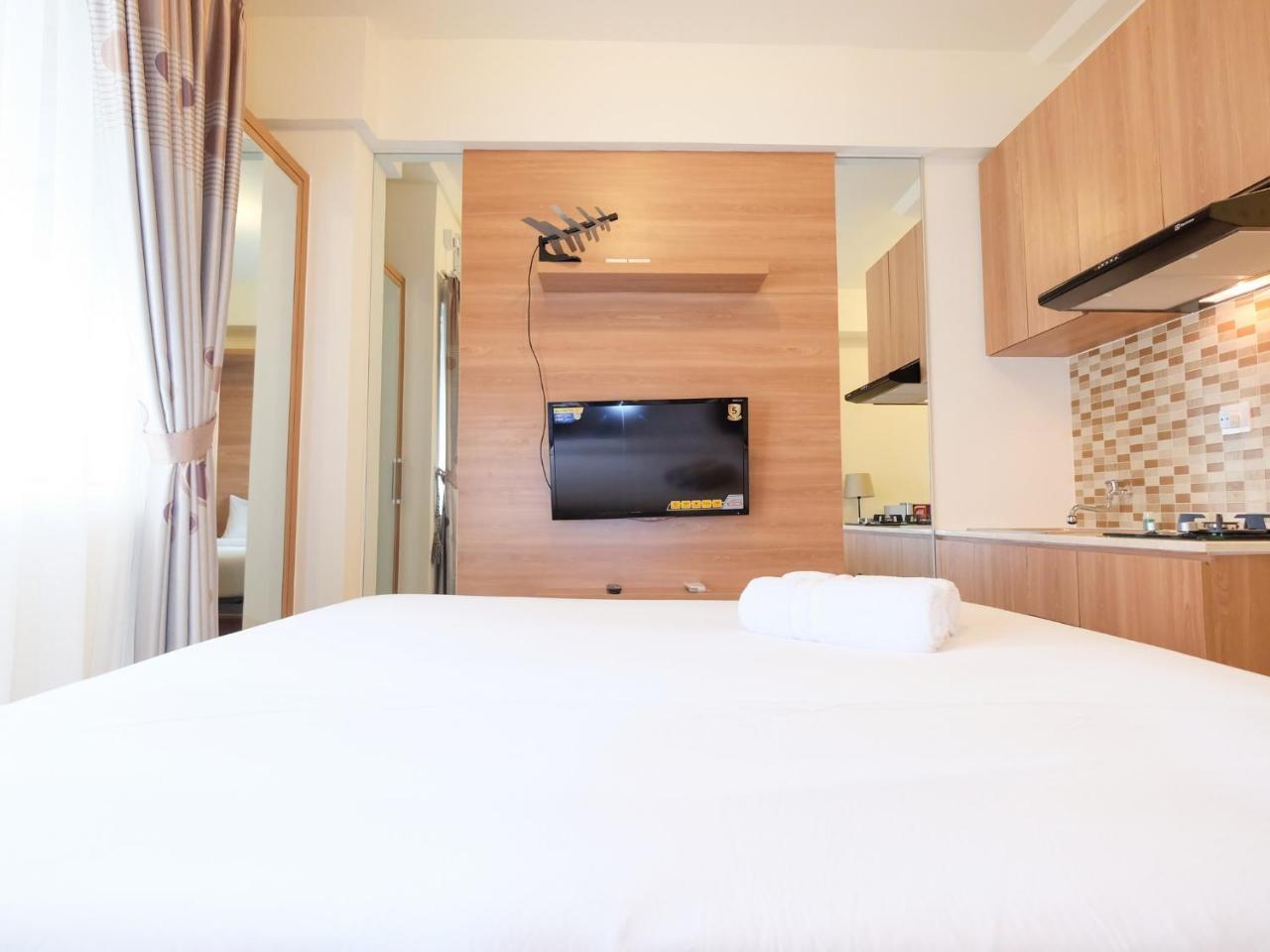 Modern Studio At Green Pramuka City Apartment Near To Shopping Center By Travelio Джакарта Экстерьер фото